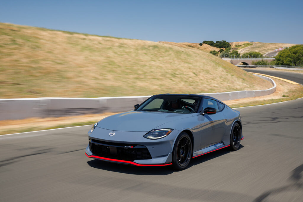 Toyota GR Supra RZ vs Nissan Z NISMO comparison
